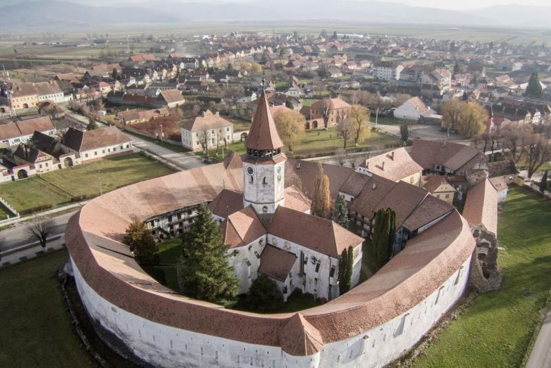 Cetati si castele - Cetatea Prejmer - Biserica Evanghelica si Cetatea Taraneasca